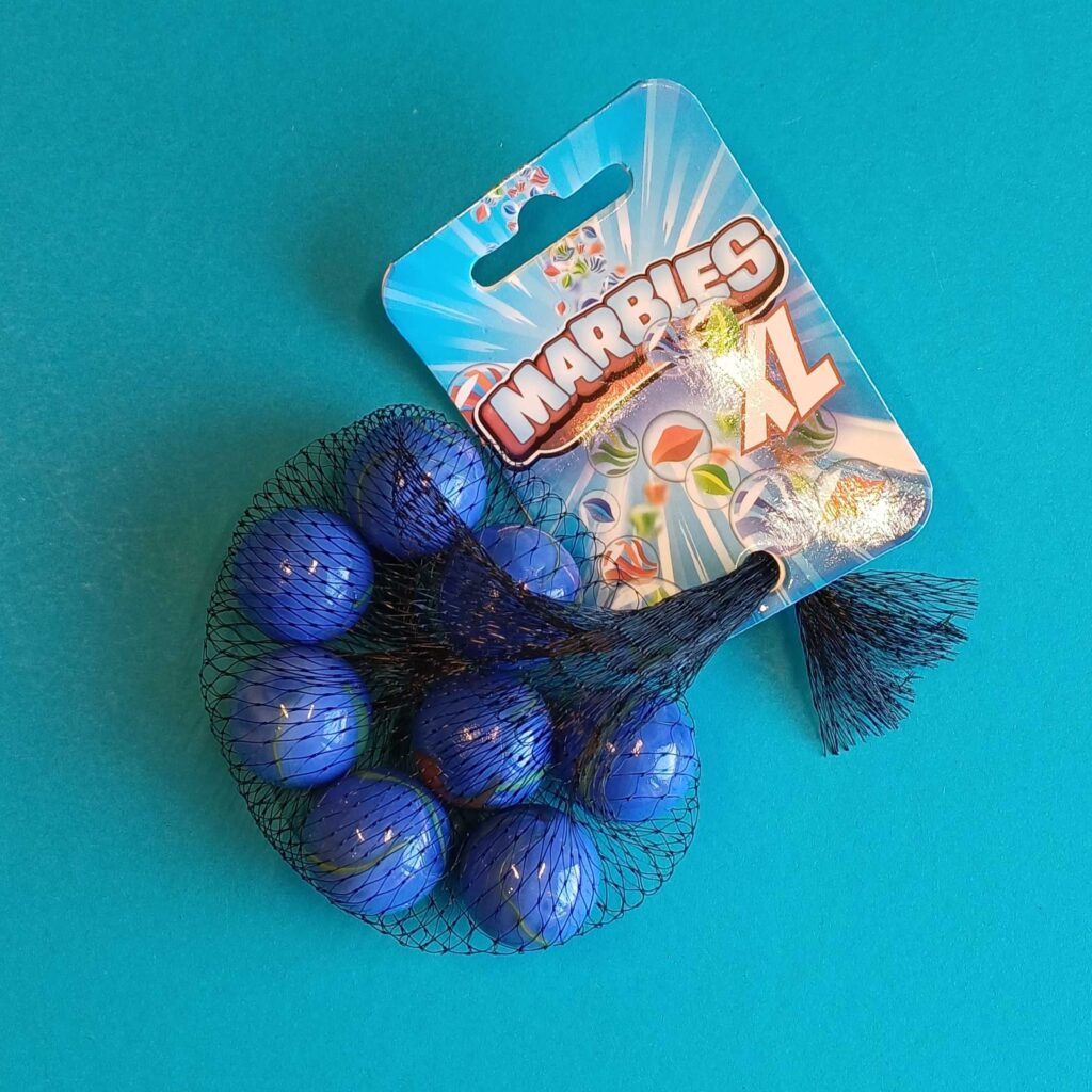 Murmeln XL – Blau schimmerndes Glasmurmel-Set