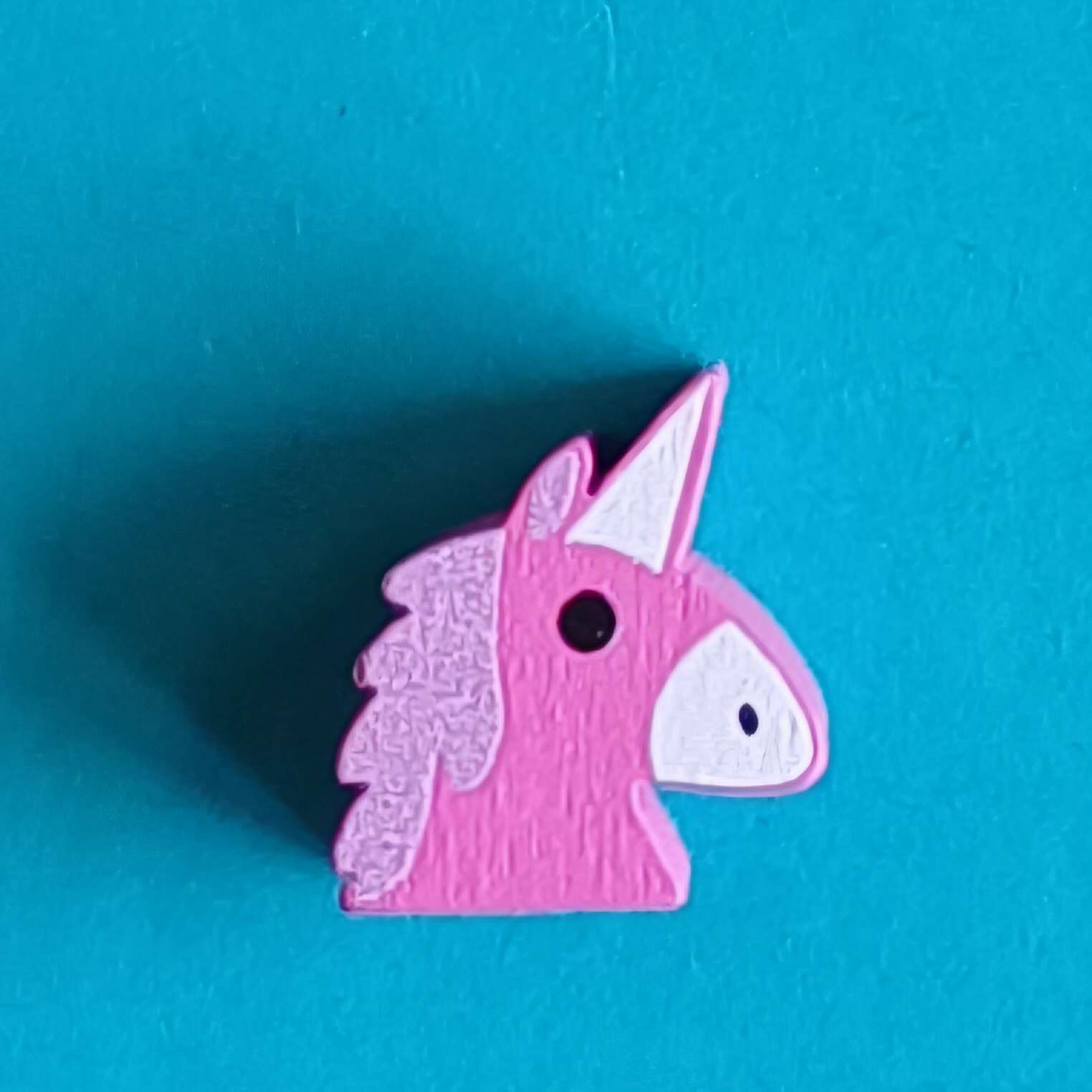 Einhorn-Spielstein aus Holz – Pink – Bild 2