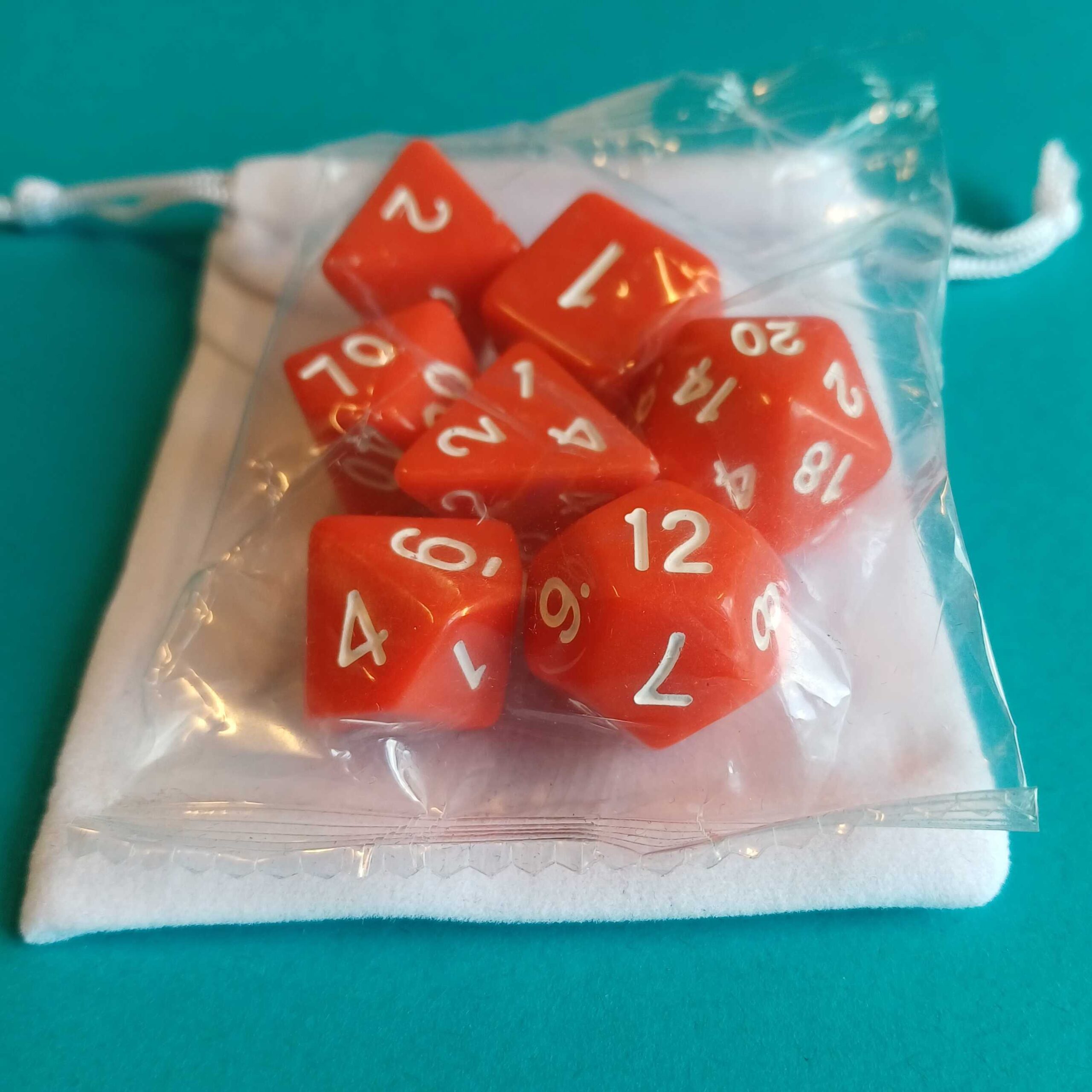 Polyhedral Dice Set – 7-teiliges Rollenspiel-Würfelset (inkl. Samtbeutel) – Bild 12
