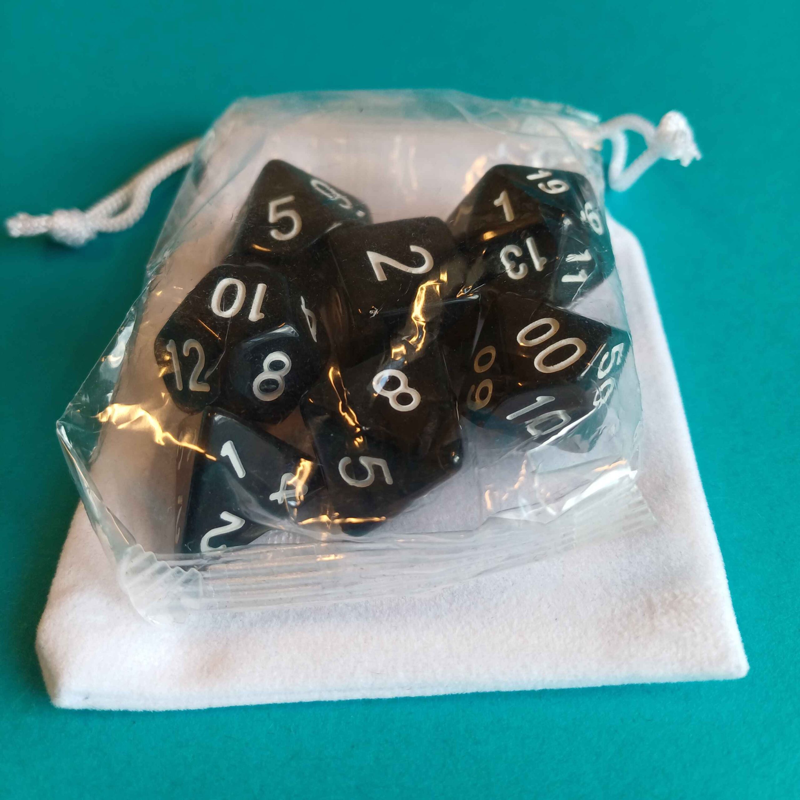 Polyhedral Dice Set – 7-teiliges Rollenspiel-Würfelset (inkl. Samtbeutel) – Bild 10