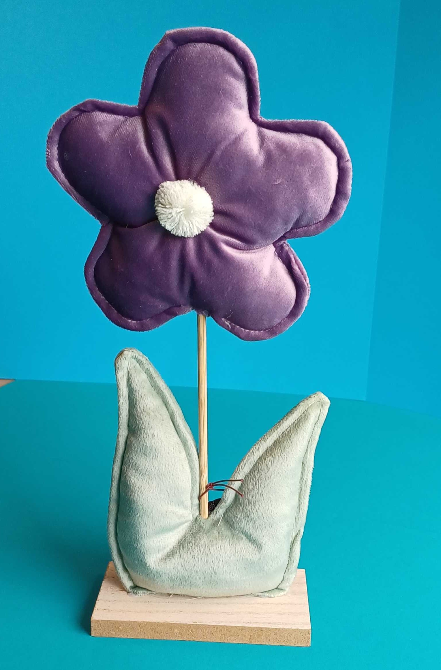 Deko-Aufsteller – Kleine Blume aus Samt – Violett & Grün (35 × 16 × 8 cm) – Bild 2