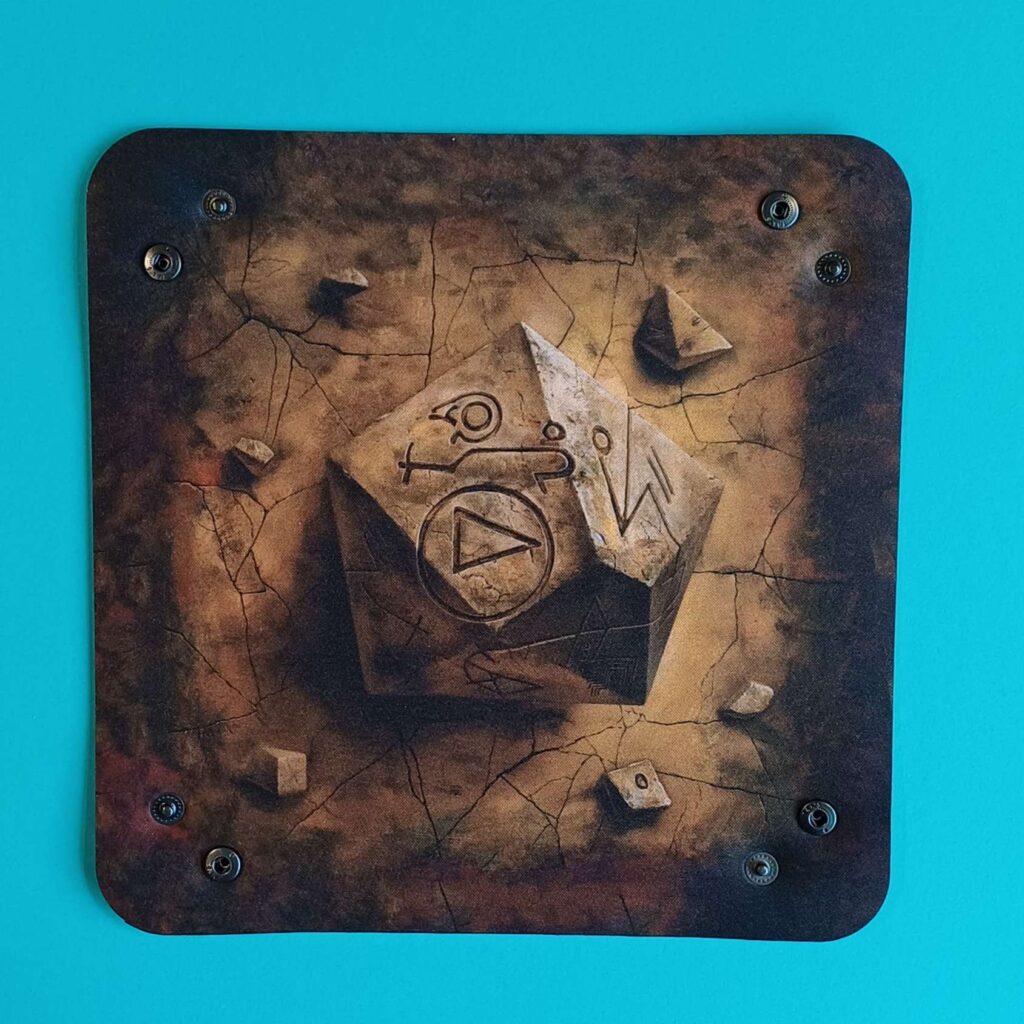 Würfelnest (Dice Tray) – Mystische Würfel – 22 × 22 cm