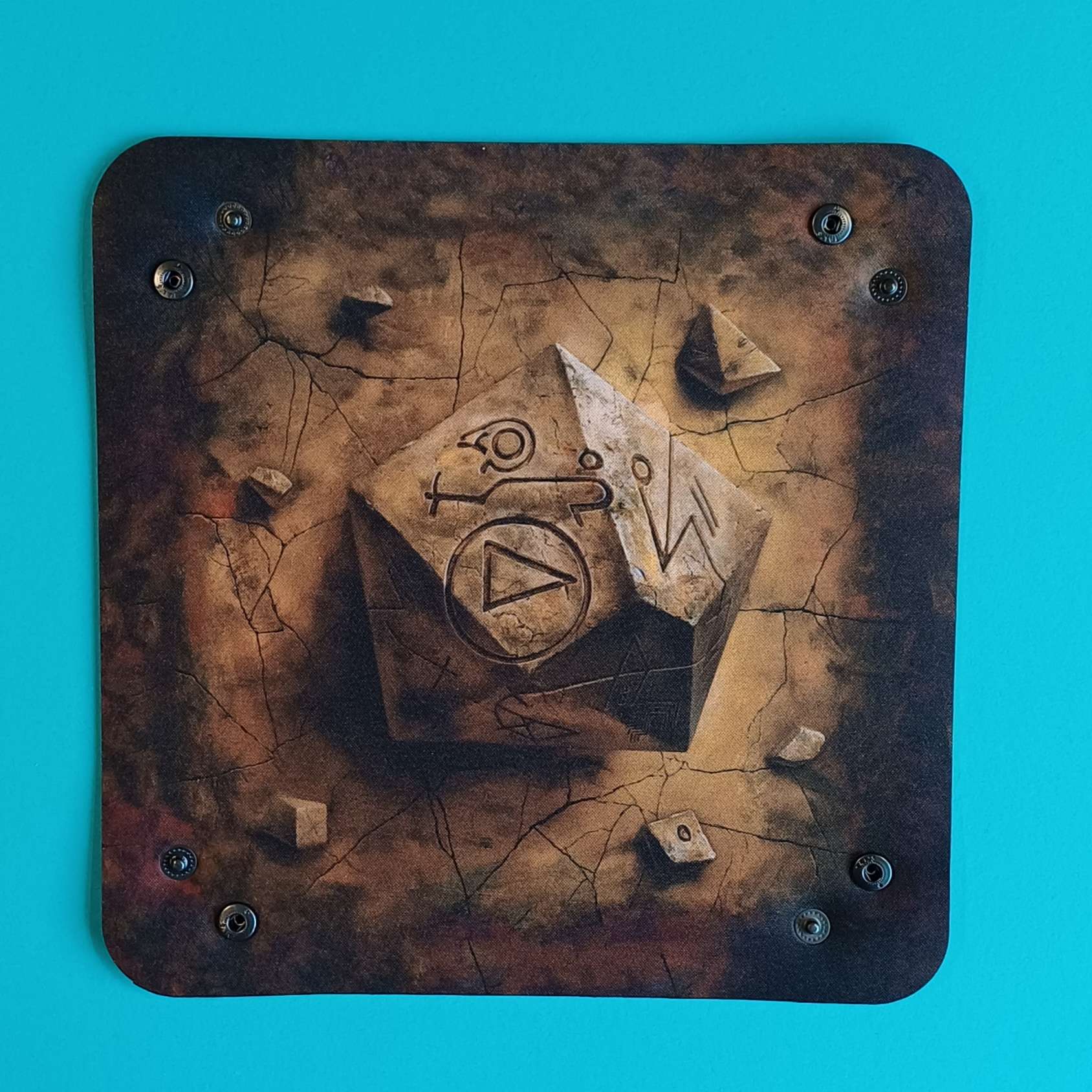 Würfelnest (Dice Tray) – Mystische Würfel – 22 × 22 cm